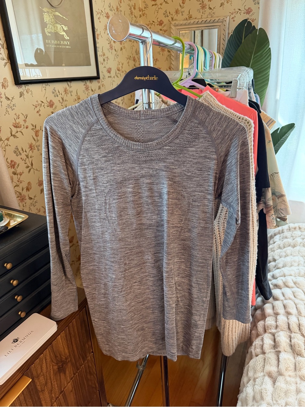 Lululemon 3/4 sleeve gray swiftly tech sz 8